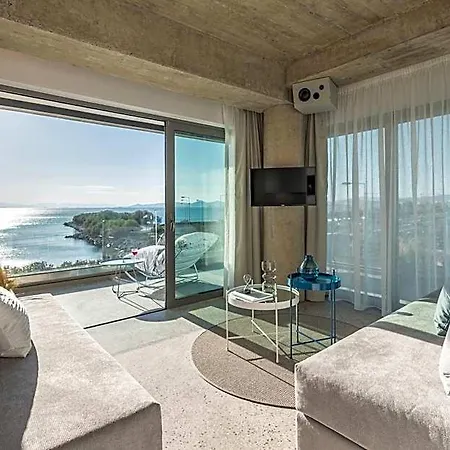 Urban Hotel 4*